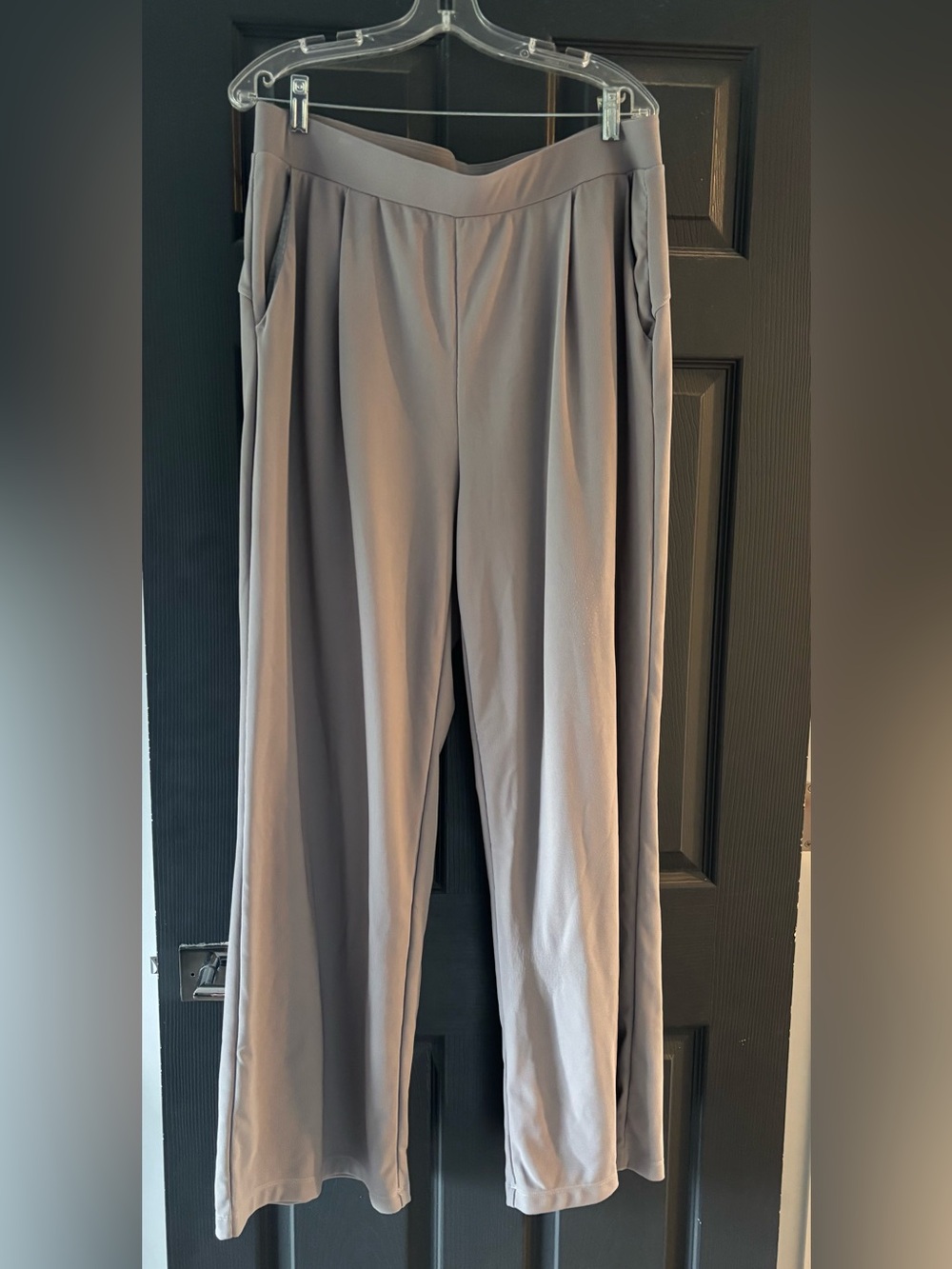 Halara Flowy Pant Size XL